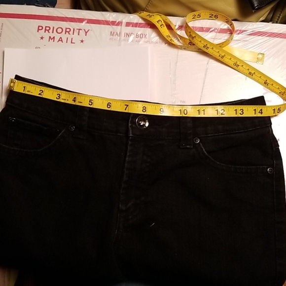 Nine West black 6/27 short jeans - Picture 9 of 11